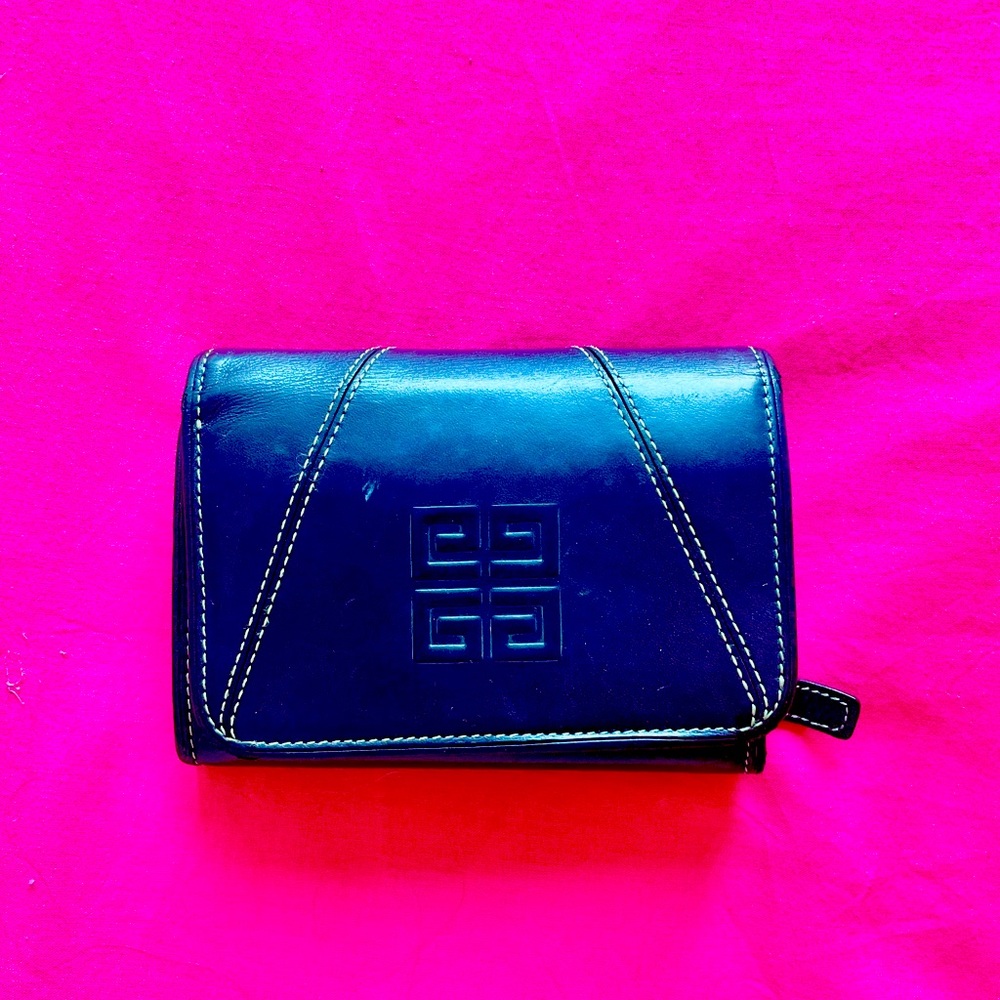 Authentic Givenchy lady’s wallet bought from Dubai